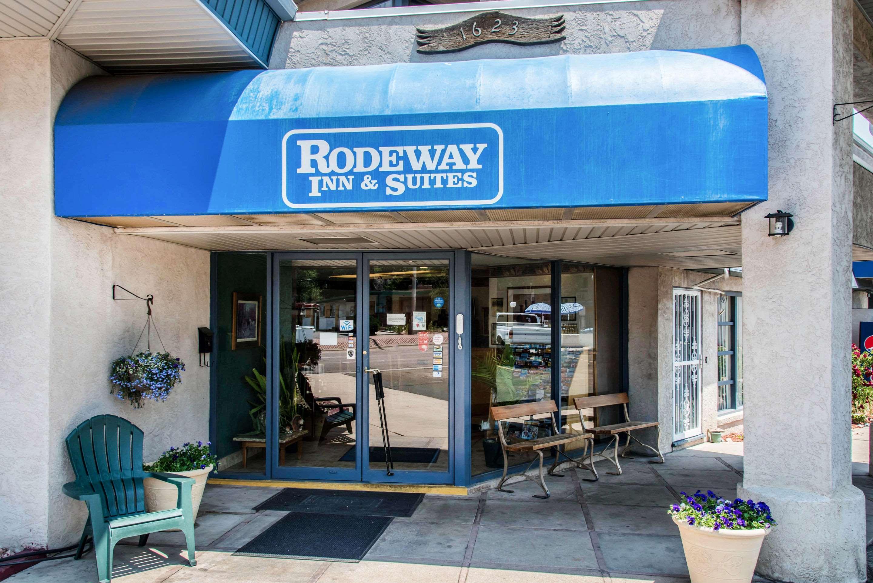 קולורדו ספרינגס Rodeway Inn & Suites מראה חיצוני תמונה
