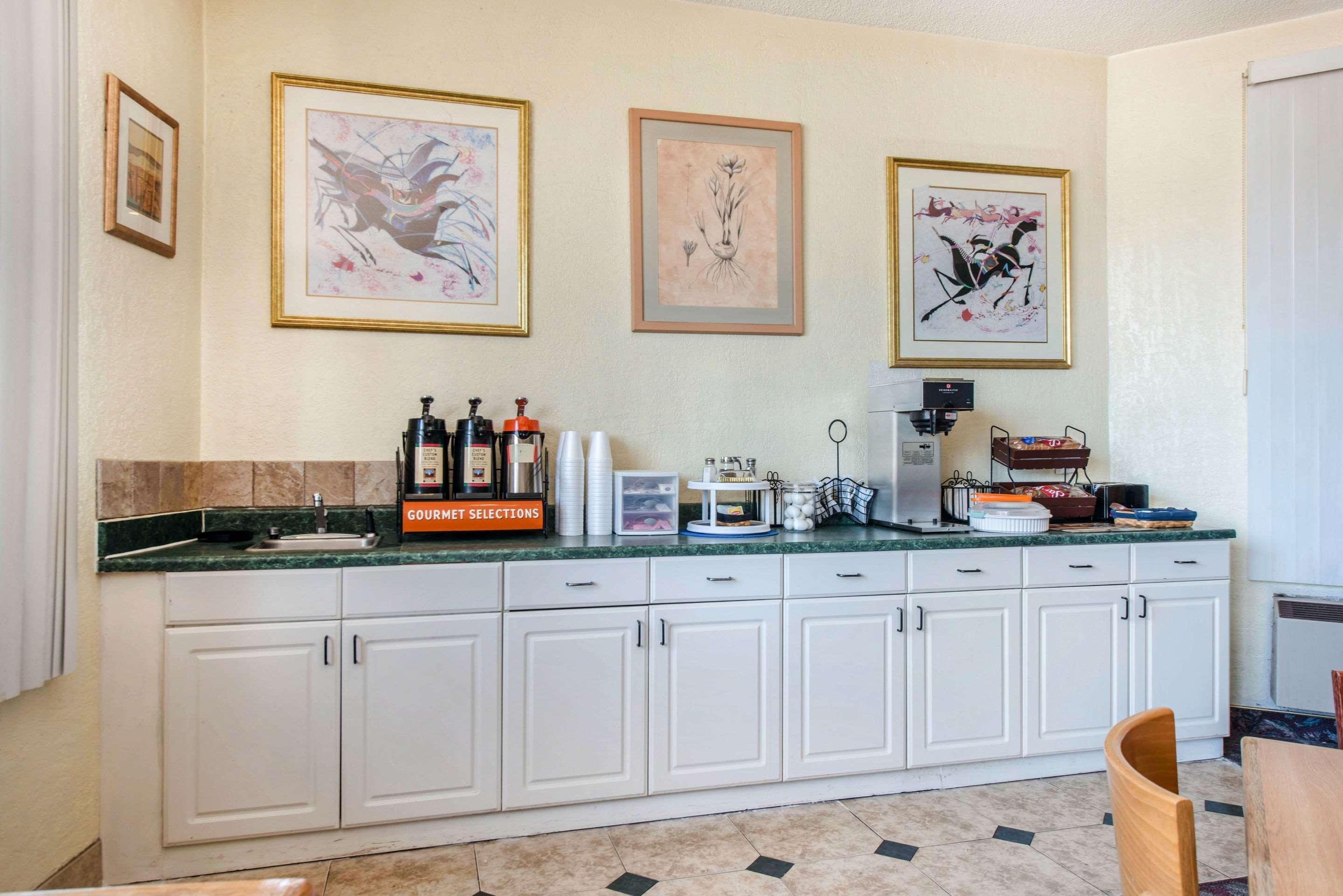 קולורדו ספרינגס Rodeway Inn & Suites מראה חיצוני תמונה